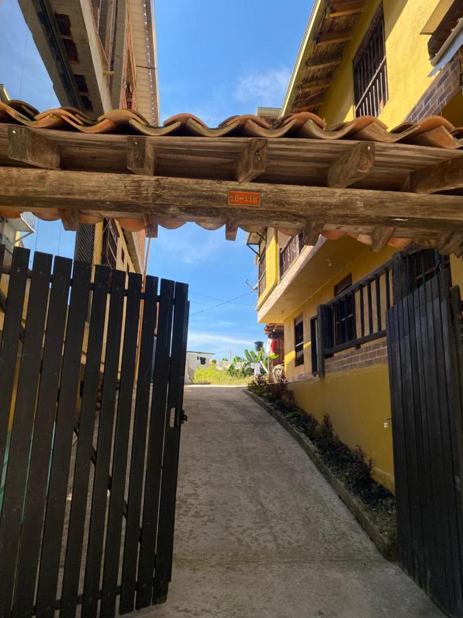 Oak Tree House Guest House Guatape Luaran gambar