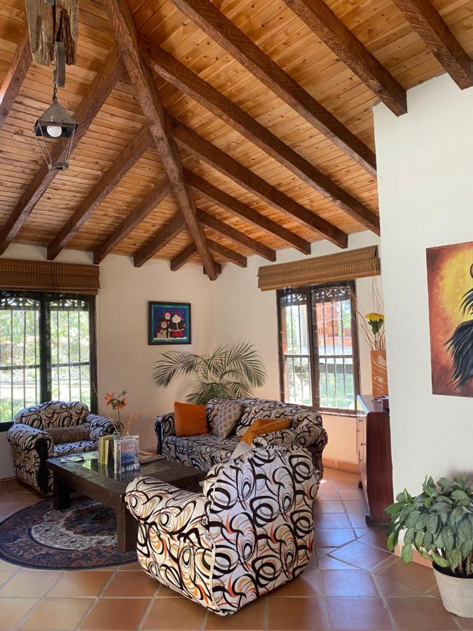 Oak Tree House Guest House Guatape Luaran gambar