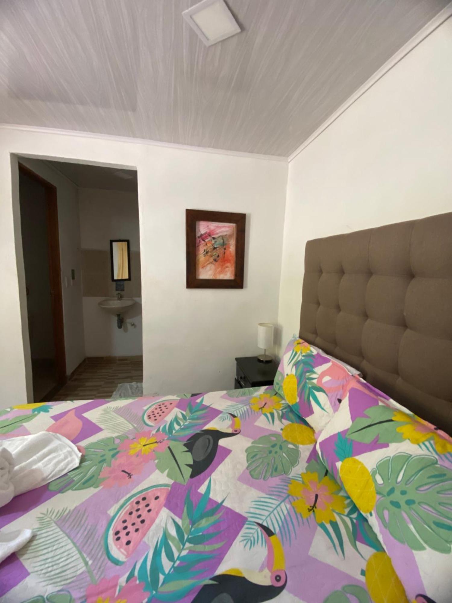 Oak Tree House Guest House Guatape Luaran gambar