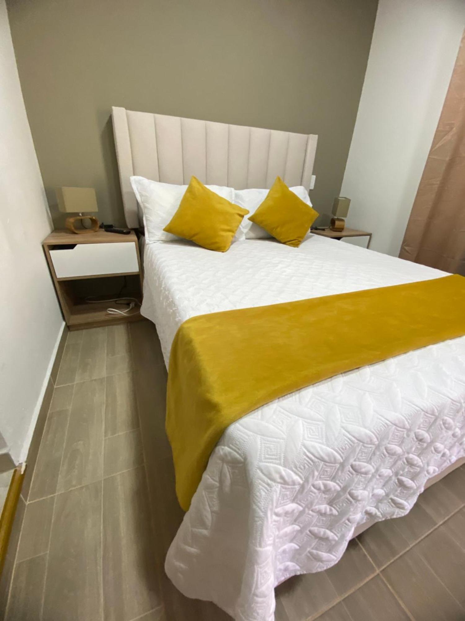 Oak Tree House Guest House Guatape Luaran gambar