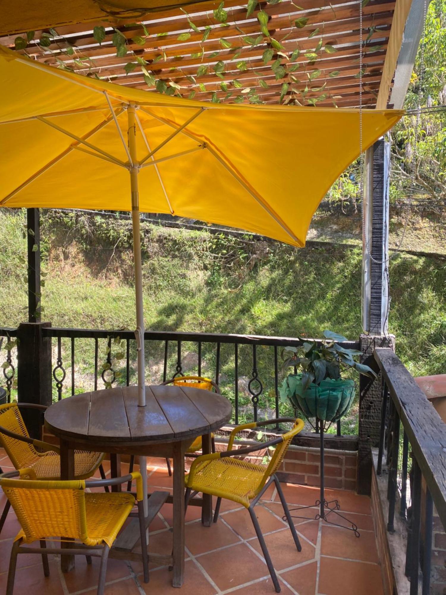 Oak Tree House Guest House Guatape Luaran gambar