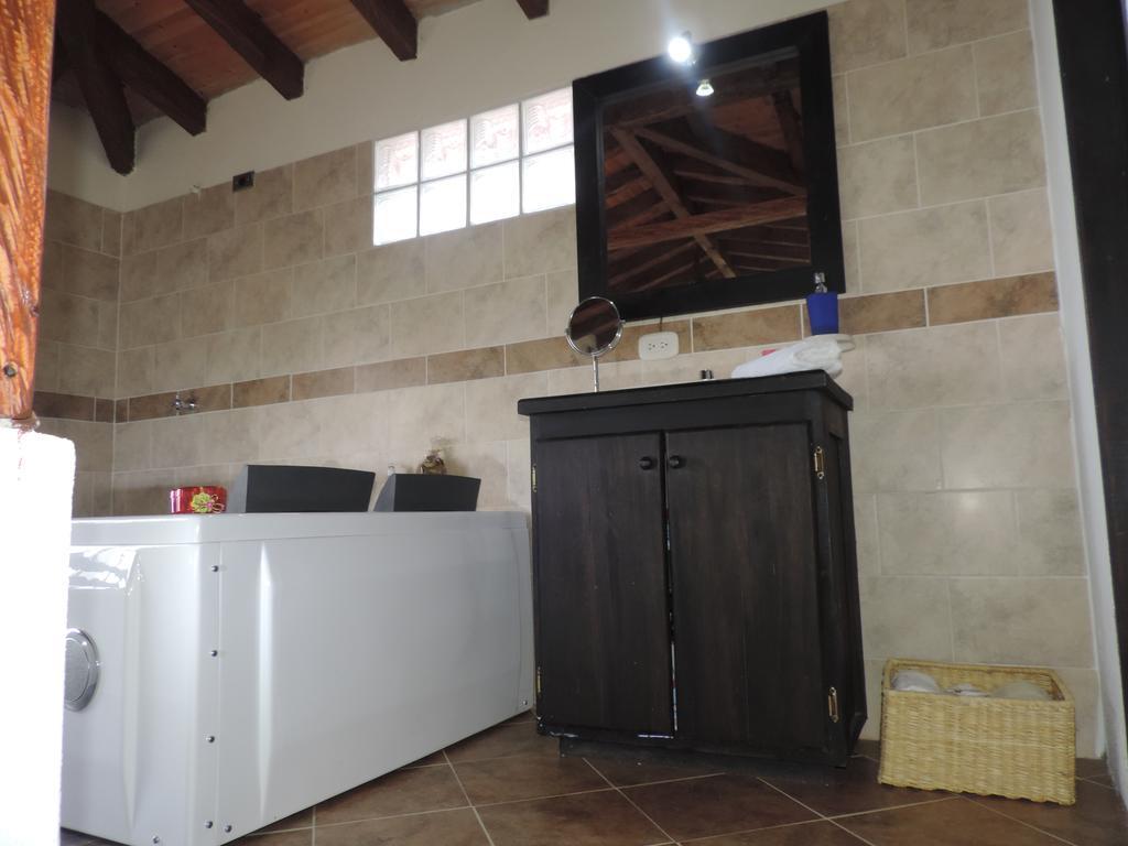 Oak Tree House Guest House Guatape Luaran gambar