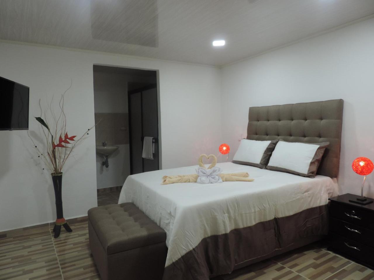 Oak Tree House Guest House Guatape Luaran gambar
